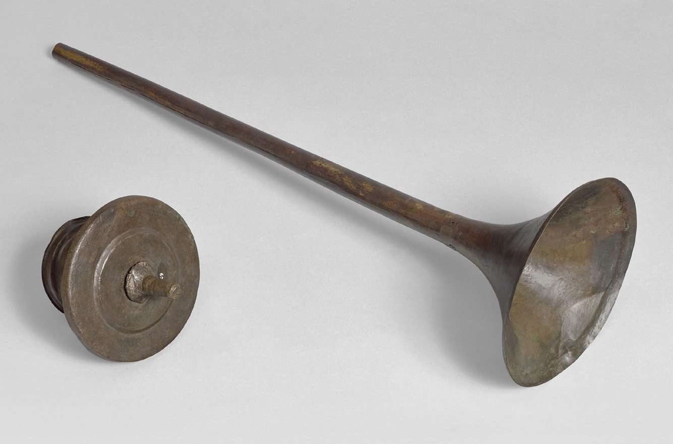 Lyre et aulos représentés sur une céramique grecque, instruments de musique de l'Antiquité